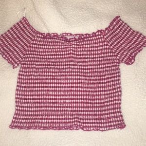 Urban Outfitters Off thé Shoulder Crop Top